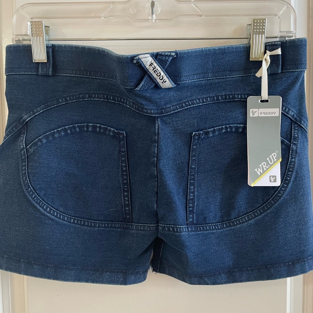 Freddy WR UP NWT Jean shorts Sz M - Picture 2 of 6